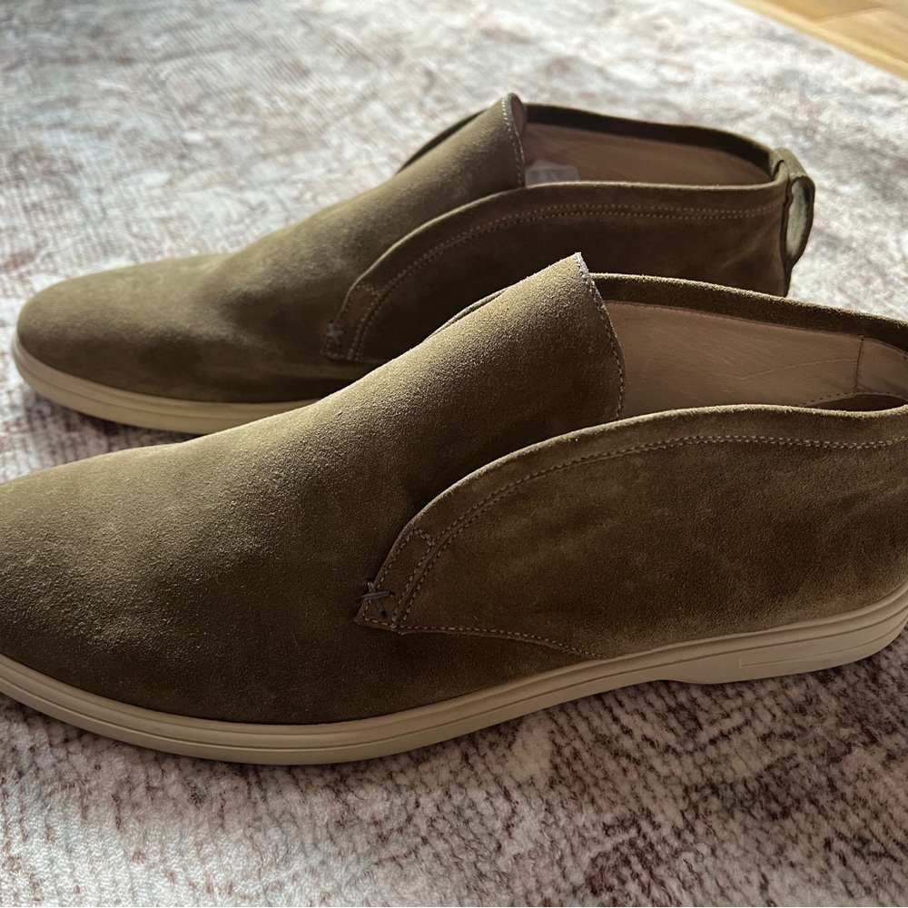 Peter Millar Chukka Boots - Olive Suede